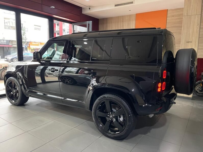 Land Rover Defender Hybrid 2025