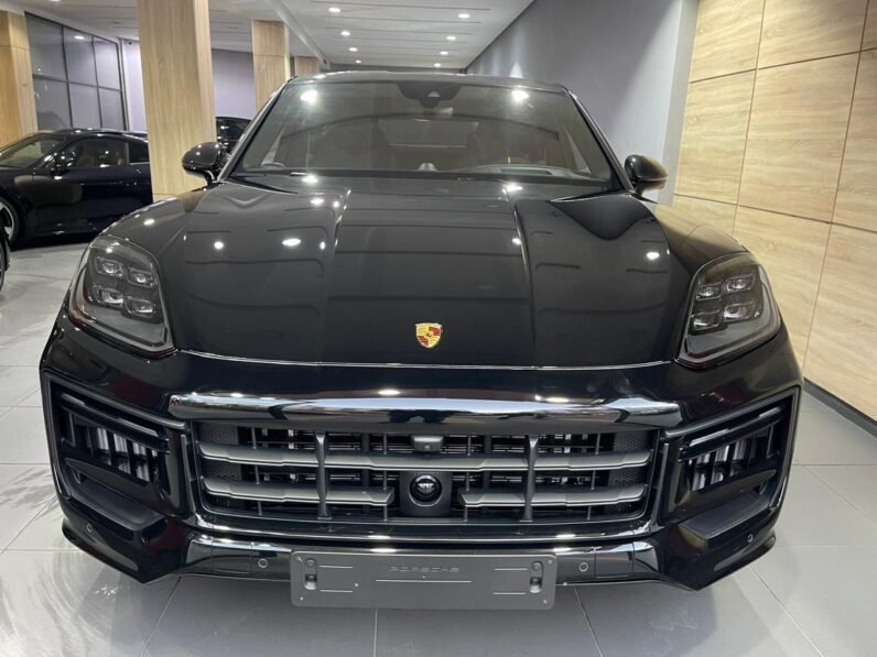 Porsche Cayenne Turbo E-Hybrid 2025