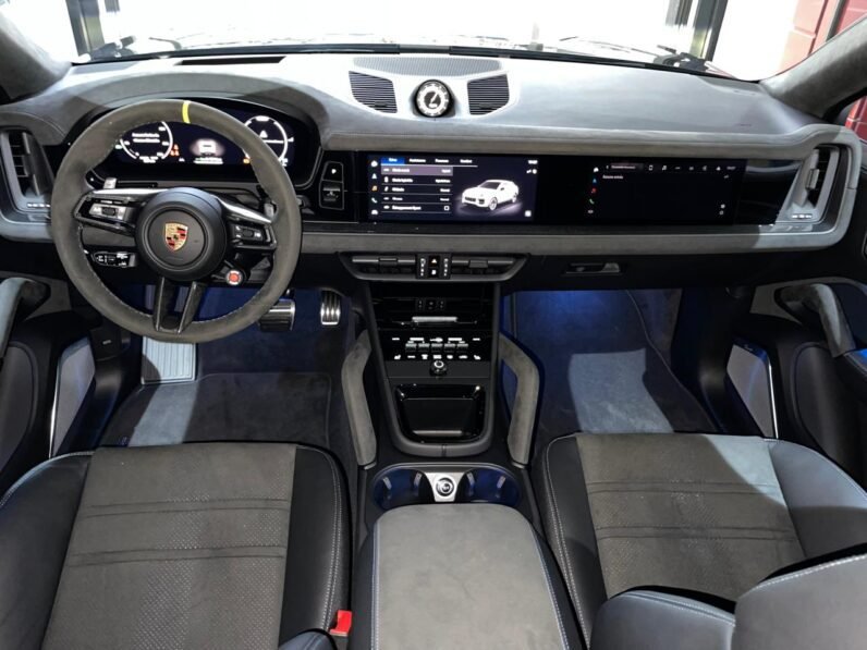 Porsche Cayenne Turbo E-Hybrid 2025