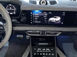 Porsche Cayenne Turbo E-Hybrid 2025