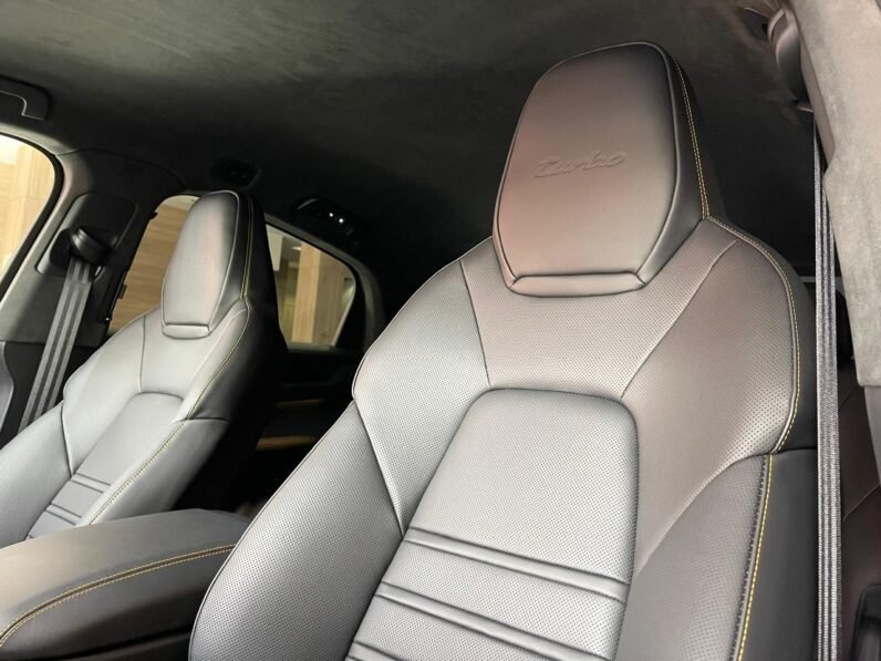 Porsche Cayenne Turbo Pack GT 2025