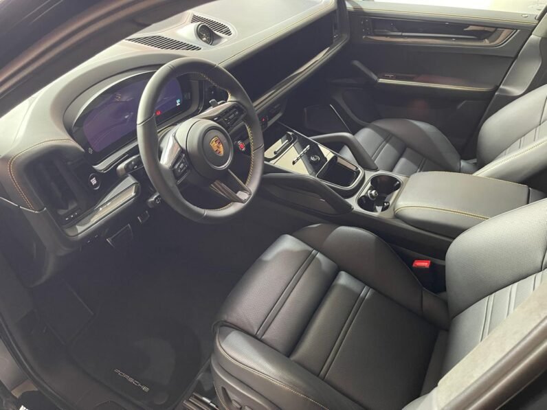 Porsche Cayenne Turbo Pack GT 2025