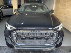 Audi SQ8 2025