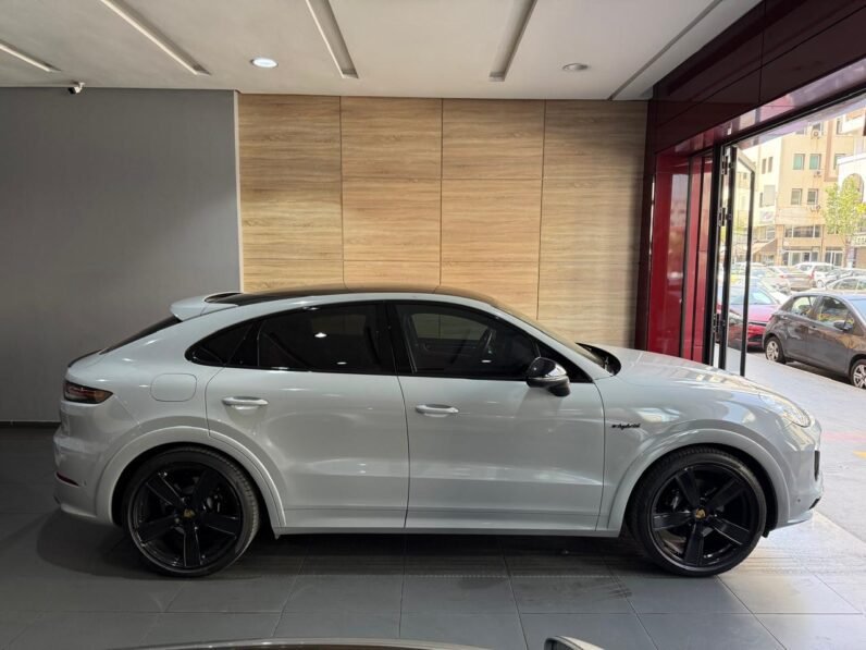 Porsche Cayenne 2021