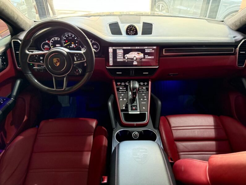 Porsche Cayenne 2021