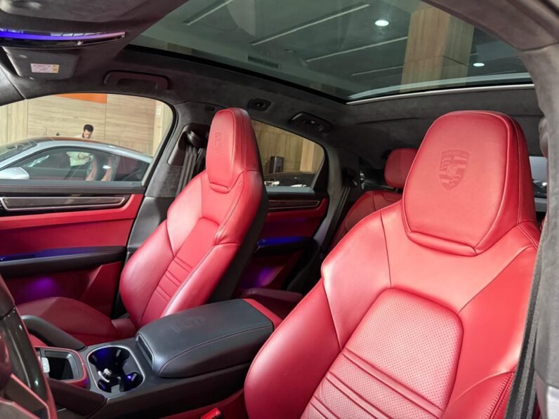 Porsche Cayenne 2021