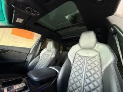 Audi Q8 S-Line 2021