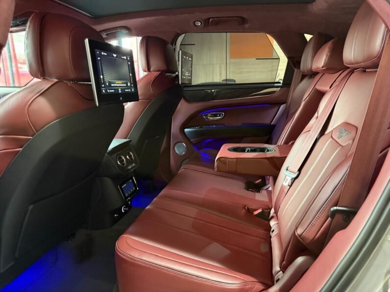 BENTLEY BENTAYGA HYBRIDE 2026